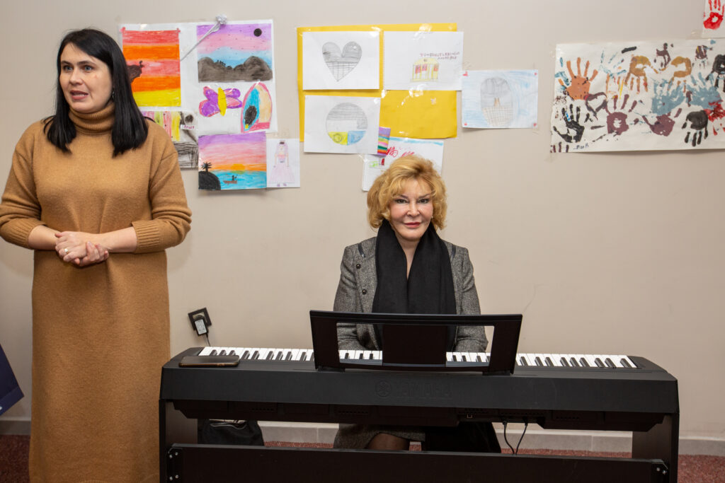 Elena çekiç müzik akademi - Piyanonun yıldızları depremzedeler için parladı